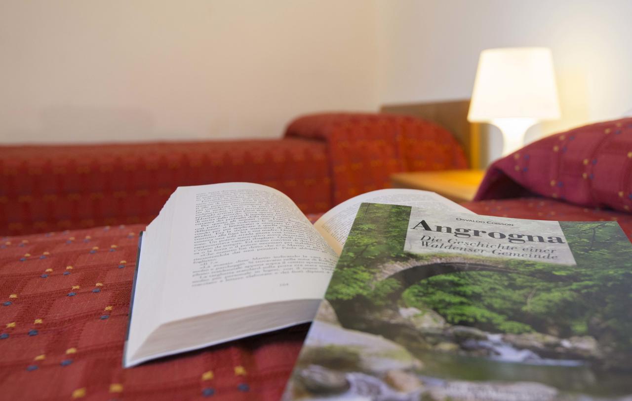 Foresteria Valdese Hotel Торе Пеличе Екстериор снимка